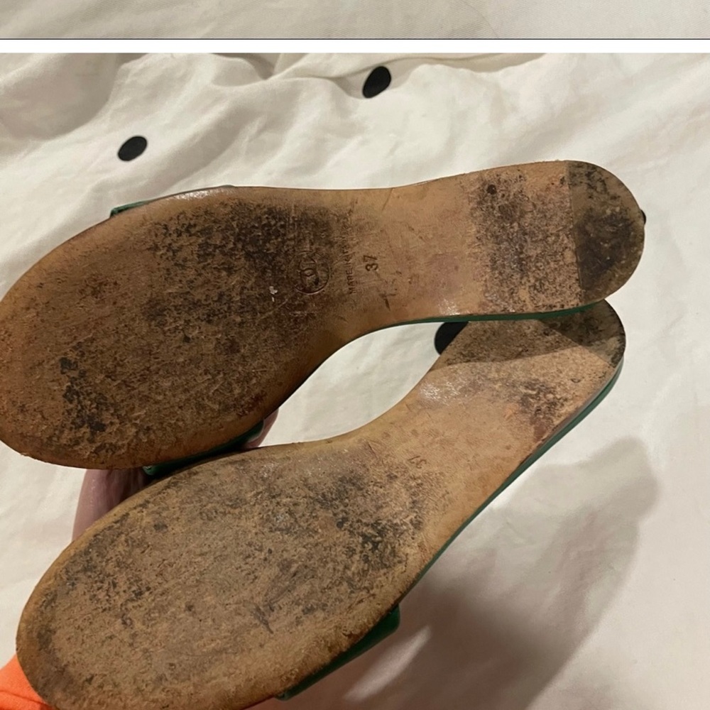 CHANEL EMERALD SANDALS - Picture 10 of 10